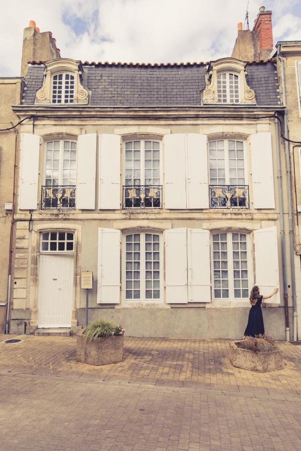 La Maison De La Liberte Studio Jules Verne Poitiers Exterior foto